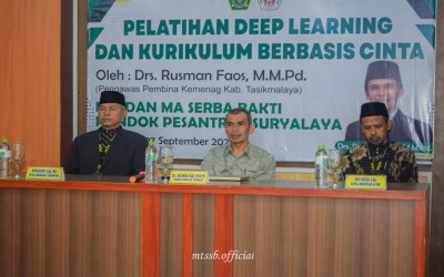 Pelatihan Deep Learning dan Kurikulum Berbasis Cinta di MTs Serba Bakti Pontren Suryalaya